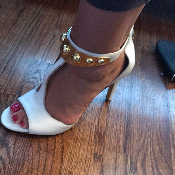 Vince Camuto Heels - Picture 2 of 6